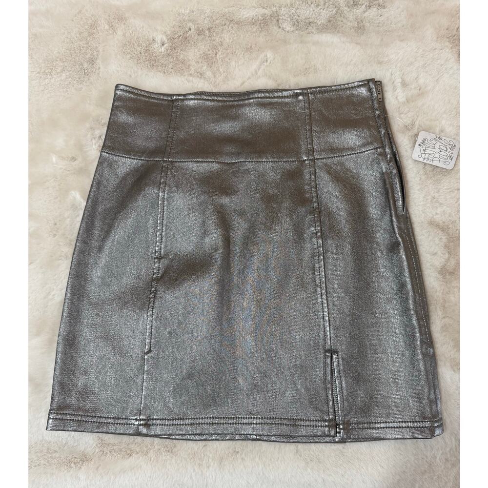 Free People Vegan Faux Leather Metallic Silver Mini Skirt Size 8 NWT Festival